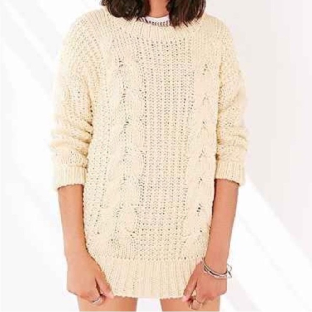 UNIF Chunky Oversize Cable Knit Sweater — XS - Picture 3 of 11